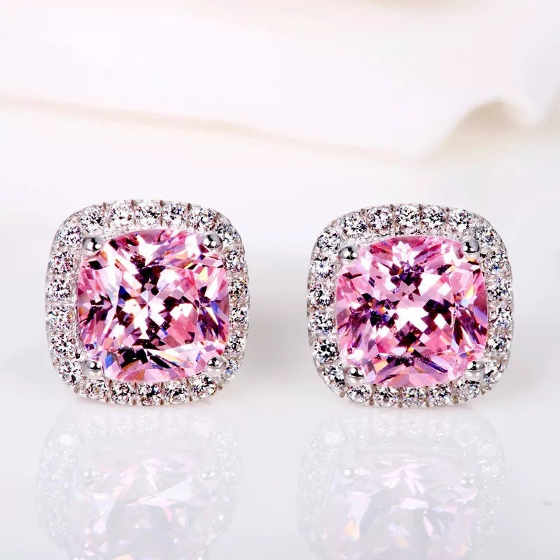 Retro Diamond Earrings – Elegant & Classic